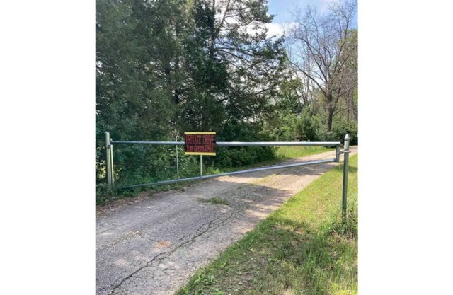 A relaxing experience 20 mins from Madison!