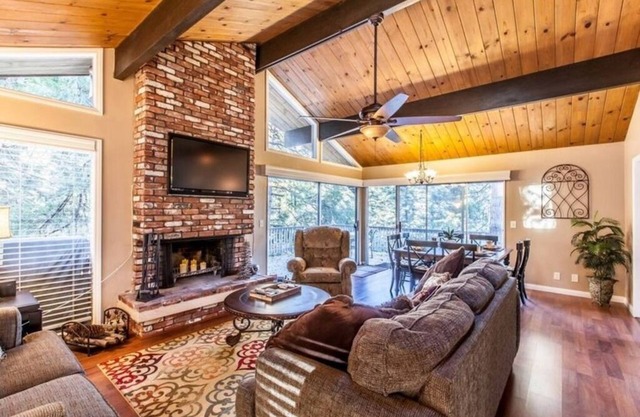 "A RETREAT CABIN PERFECT TO RELAX"