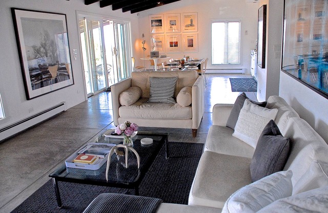 A Santa Fe contemporary casita with HUGE views