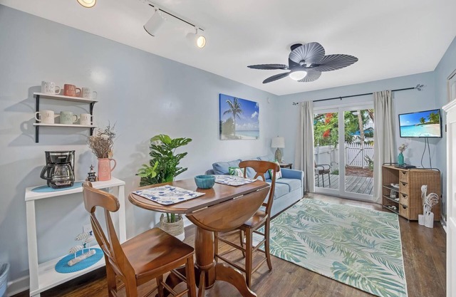 A SEAGLASS PARADISE. ~ Charming 2 BR/1 Ba Condo in Truman Annex!