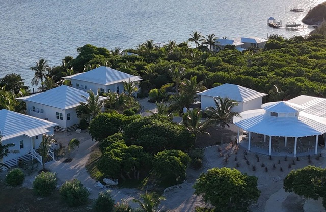 A serene 2-bedroom retreat where laid-back island luxury meets tranquil beauty