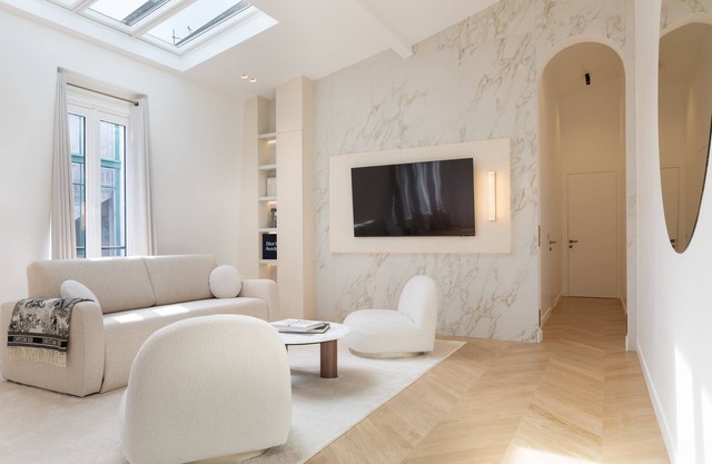 A Sublime 2-BR/ 2-BA in Louvre - Montorgueil