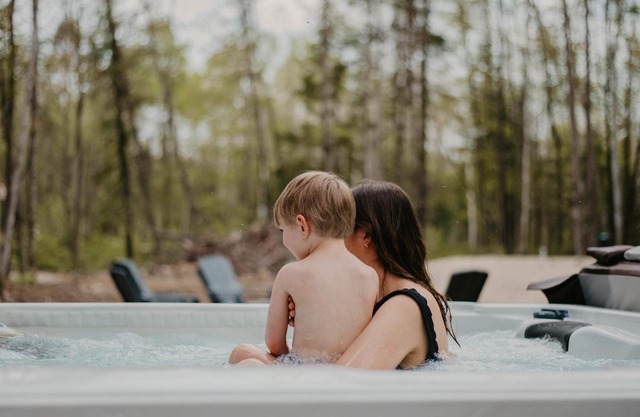 A Summer of Memories Sezona2 – Spa & Water Access.