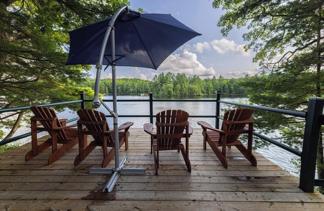 Sunny Hilltop Hideaway auf dem See