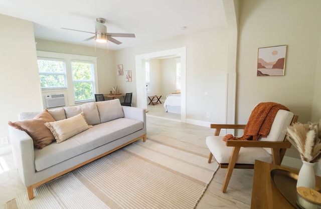 #A - Thoughtfully Curated Condo near Beach + DT