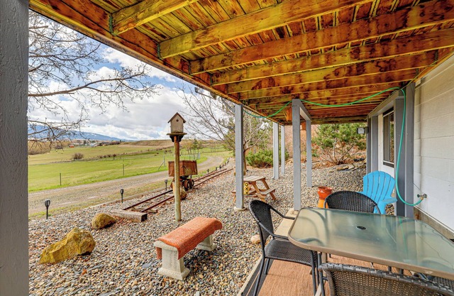 'A Touch of the West' Scenic Grangeville Apt!