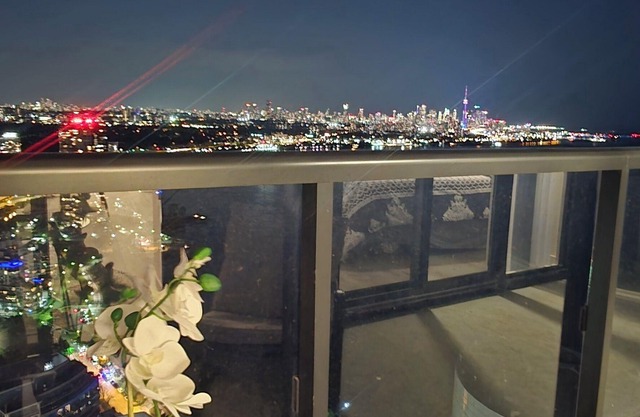 A True Urban Oasis by the Water! A luxury stay at this Highrise condo.