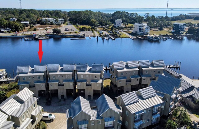 A Turtle's View 1BR/2BA (4 beds) overlooking river