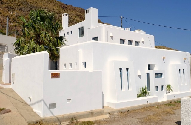 Geräumiges architektengestaltetes Haus im Zentrum des Cabo de Gata Naturparks