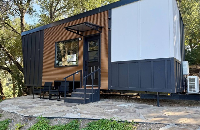 A Vineyard TinyHome Escape
