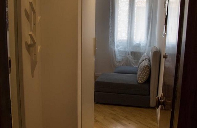 Ein vostra disposizione una TV ein schermo piatto.