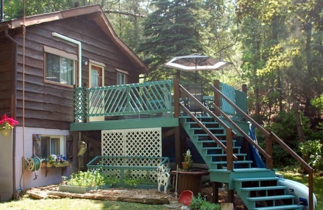 A Wave From it All - Cozy Lake Huron Cottage: Sand Beach, Pet-Friendly, Wi-Fi