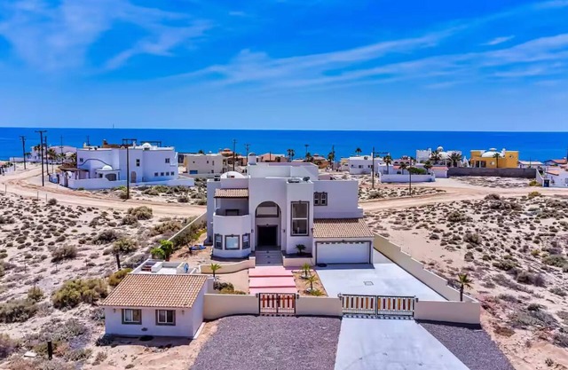A Wave FROM IT ALL: Stunning Ocean View Retreat Just Steps to the Beach!