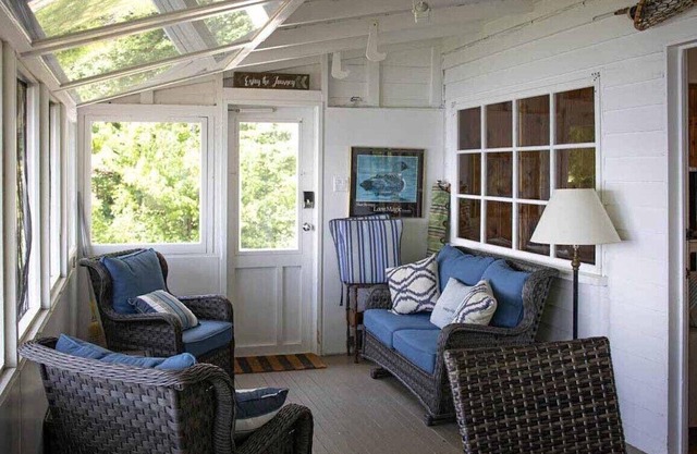 A Wee Bit o Heaven - Cozy Waterfront Kawartha Cottage w/ WiFi, Canoe, Kayaks