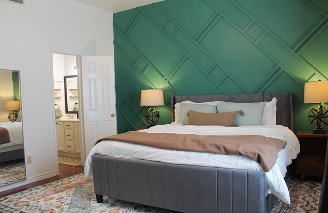 A welcoming newly renovated home minutes from Ft. Cavazos and Belton Lake.
