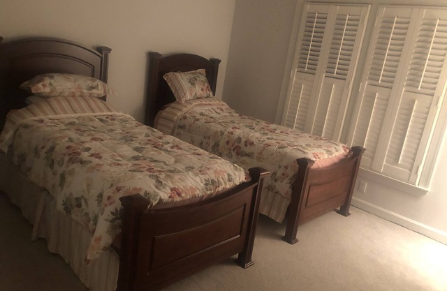 A wonderful house with great amenities on a golf course