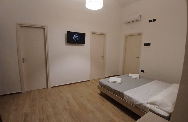 AB House Caserta - Royal Palace of Caserta and Railway Station five minutes away by car