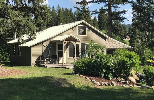 Abbot Creek Cottage, nur 10 Minuten vom Glacier National Park entfernt!