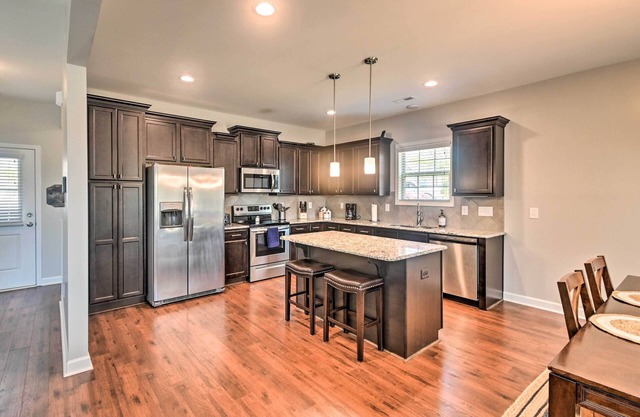 NEW! Peaceful Getaway < 6 Mi to Pinehurst Resort!