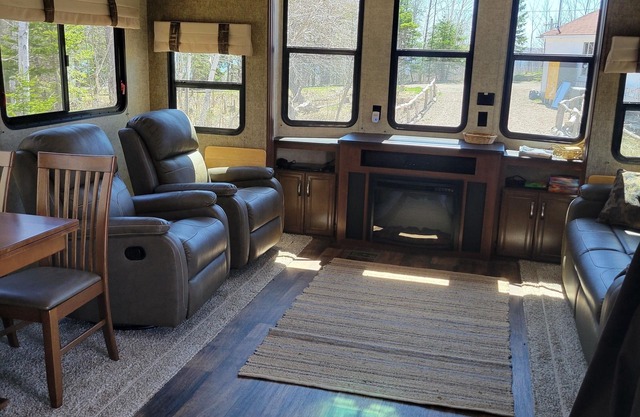 Aberdeen Hillview Retreat