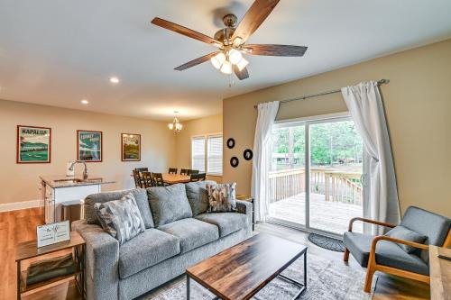 Aberdeen Townhome Deck, Golf Course Community
