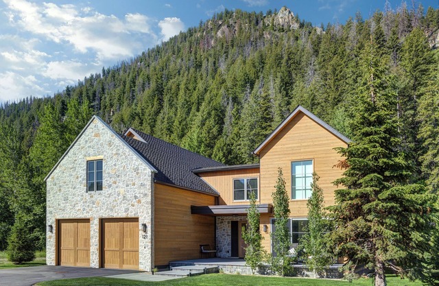 Abode at Warm Springs Creek | Mountain Modern Nature Retreat with Luxury Amenities