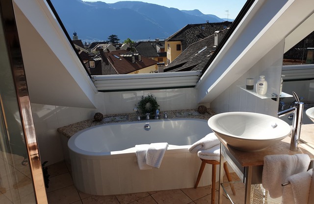 Über den Dächern von Lana - Blaue Wohnung mit Terrasse und Sauna - viaDolceVita