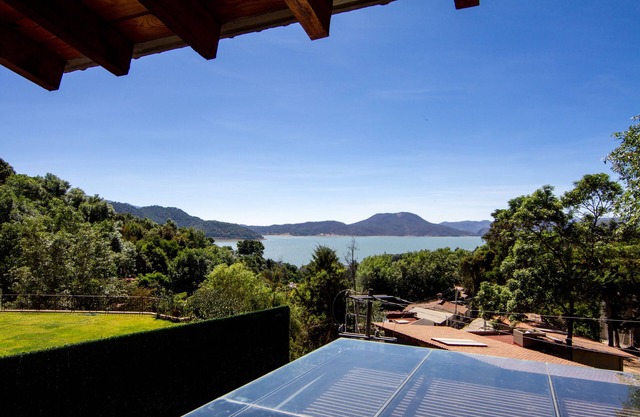 Above Villa Caparin I Views I XL Hot Tub I Outdoor Living I Heart of Town