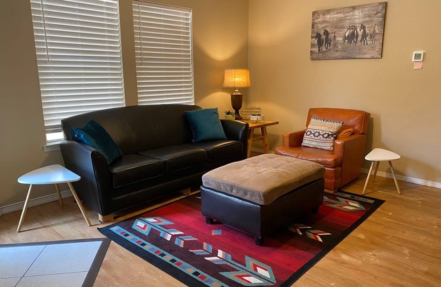 ABQ Uptown Condo in der Nähe von I-40, 2bd / 1ba