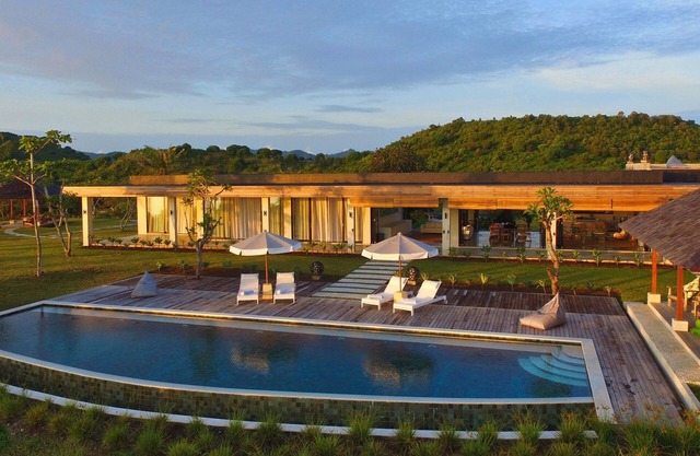 ABSOLUTE PRIVACY 4 Bdrm LUXUS Villa mit eigenem Strand, 18m Pool 360 Grad Meerblick