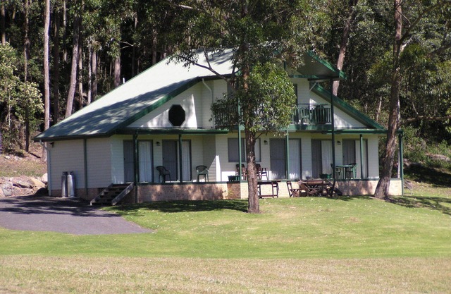 Absolute Waterfront - Grevillea In der Shoalhaven Lodge