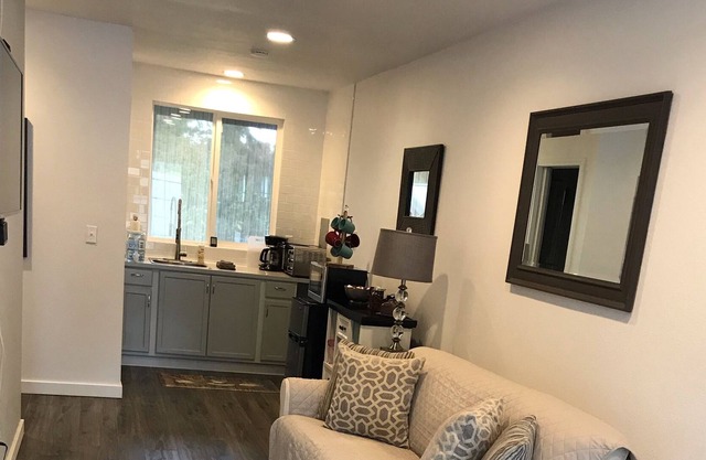 Brandneues, 2-stöckiges Loft, modern und ruhig in Puyallup, WA