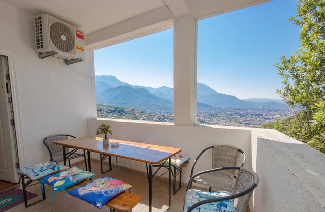 ABSOLUT NEUE WOHNUNG MIT ZWEI SCHLAFZIMMERN MIT ERSTAUNLICHEM BLICK