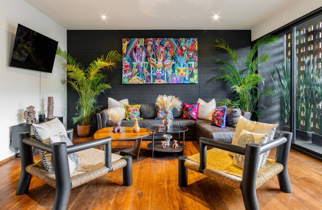 AC/ 3 Terraces Oasis / 3 BR Stunning Lux Apartment