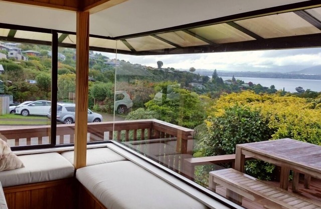 Acacia Bay Holiday Gem