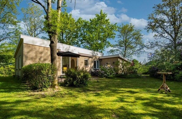 Acacialaan 1 Moderner Luxusbungalow mit echtem Scharm
