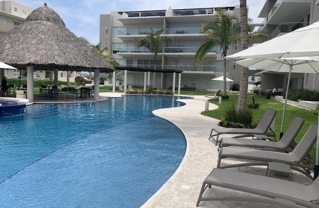 Acapulco Diamante Varadero D001