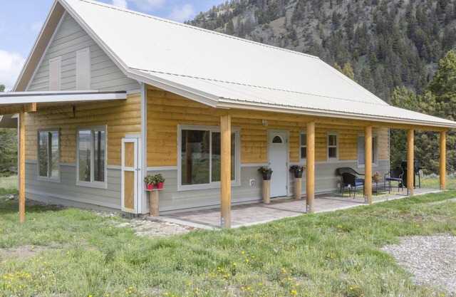 NEUE NIEDRIGE PREISE - Hütte mit Front zum Madison River