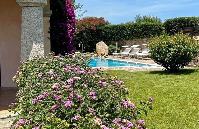 * VILLA LUCA * MIT PRIVATEM POOL UND GARTEN * Nahe am Meer * Parkplatz *