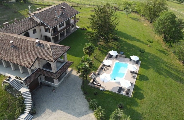 Accommodation 'The Granary' in a renovated late 19th century country house