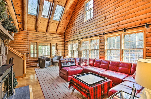 Accord Vacation Rental w/ Pool & Hot Tub!