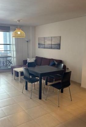 Acogedor apartamento en la playa con WIFI y AACC