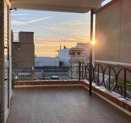 Acogedor apartamento junto al mar