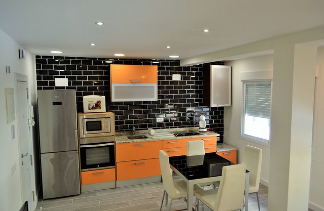 ACOGEDOR Y MIMADO APARTAMENTO JUNTO ESTACIONES DE MALAGA Y CENTRO DE LA CIUDAD