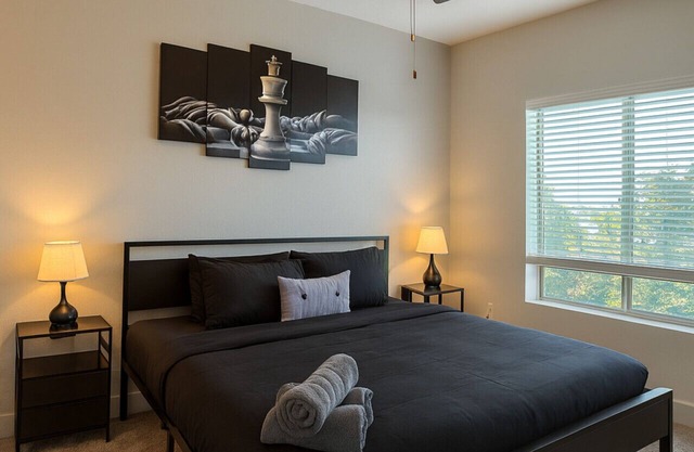 🎓Across from UAB | Spacious 2BR Retreat 3a