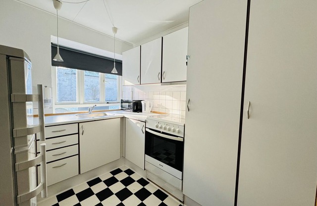 aday - Awesome Central ground floor apartment