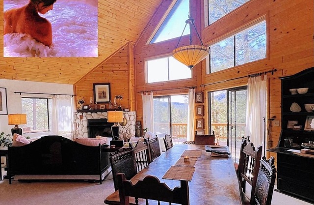 ADELAIDE HILL ATEMBERAUBENDE BERGANSICHTEN UPSCALE 3BR / 3BATH CABIN SPA TUB