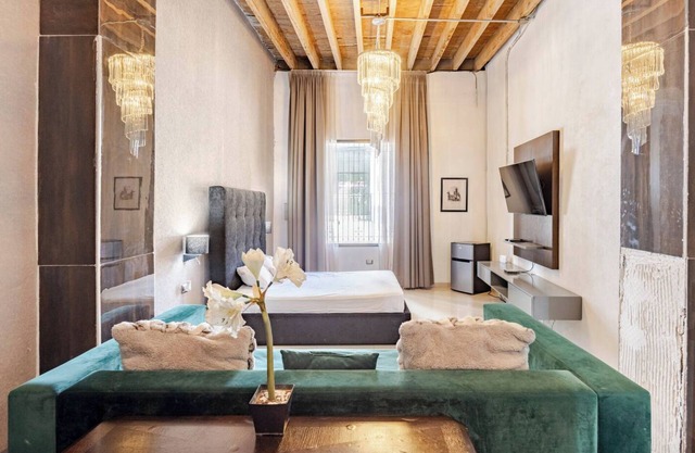 Adhoc Boutique Barrio Antiguo