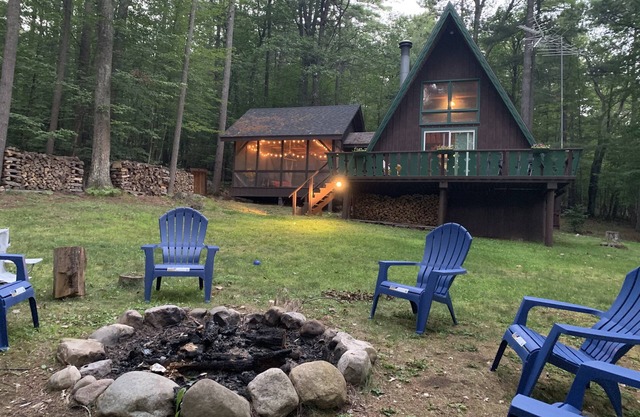Adirondack A-frame Cabin across from Lake