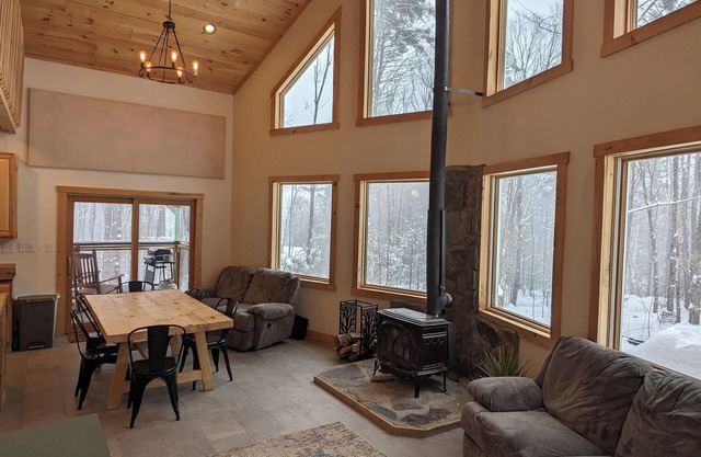 Adirondack Getaway in Lake George - 4 Bedroom New Construction House